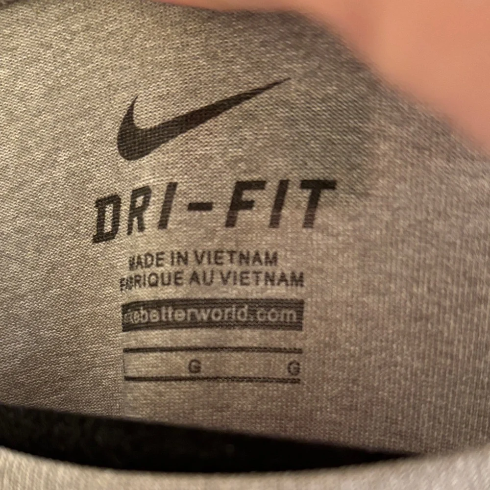Nike Gray T-Shirt with Red 'Reds' Logo Size Large